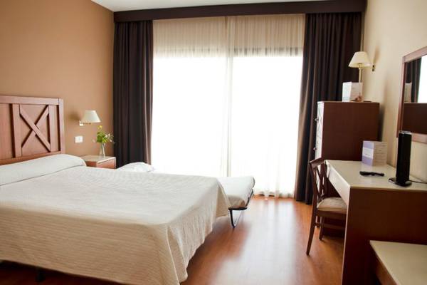 DOUBLE STANDARD ROOMS + 1 CHILD TRH Paraiso Hotel en Estepona