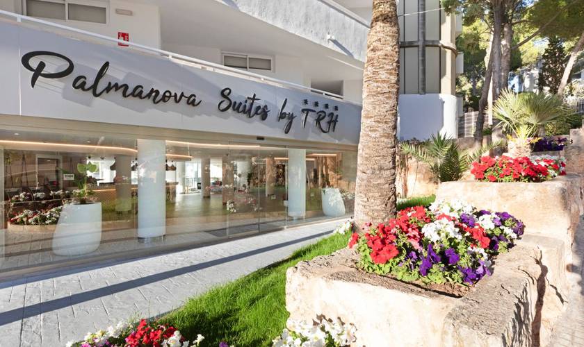 Outdoors Palmanova Suites by TRH Hotel Magaluf
